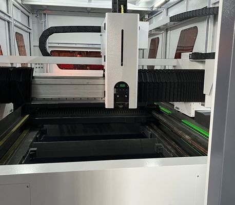 YYC-Taiwan Gear Rack Waterkoeling CNC Fiber Laser Cutter Machine 3015 1000w 3kw 6kw voor laser snijden van roestvrij staal