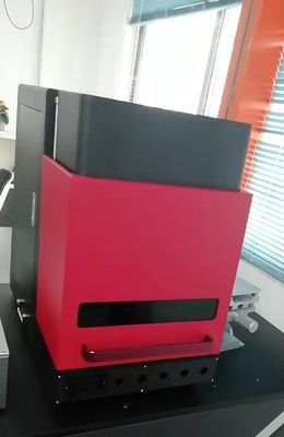 MAX Laser Source 3D gesloten type CNC-markering Gravure Snijmachine voor goud zilver metalen in 110 * 110mm Marking Area